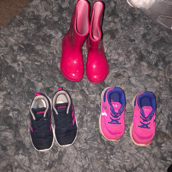 Like new toddler girls size 7 bundle